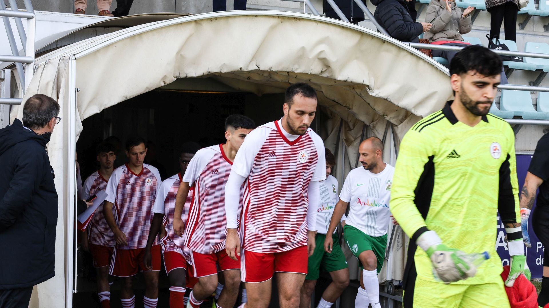 Eusebio Sacristán vuelve a los banquillos con derrota en su debut con Castilla y León
