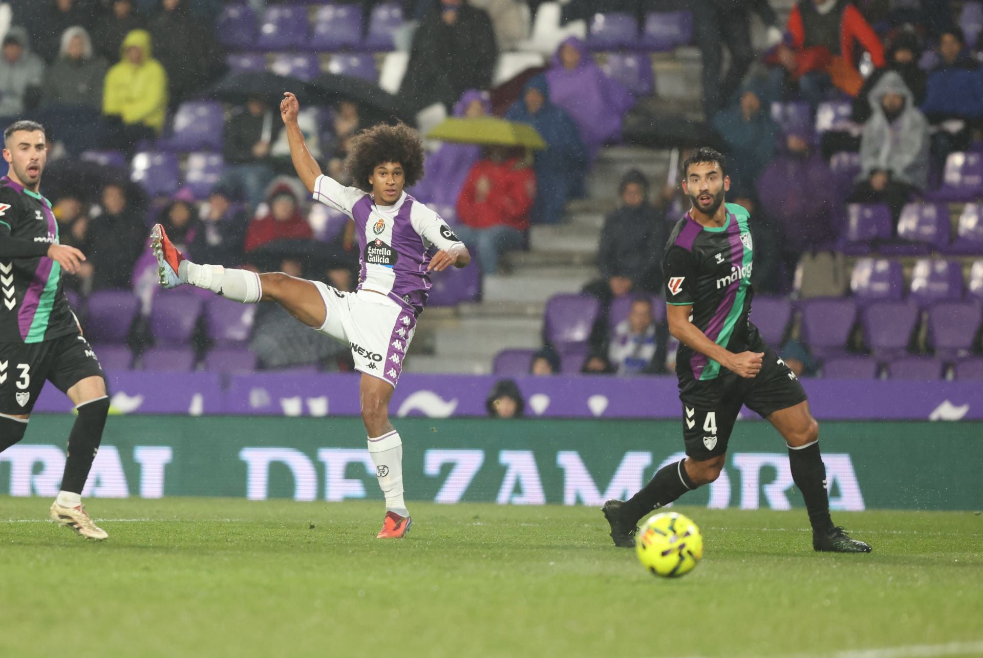 El partido del Real Valladolid contra el Málaga, en imágenes