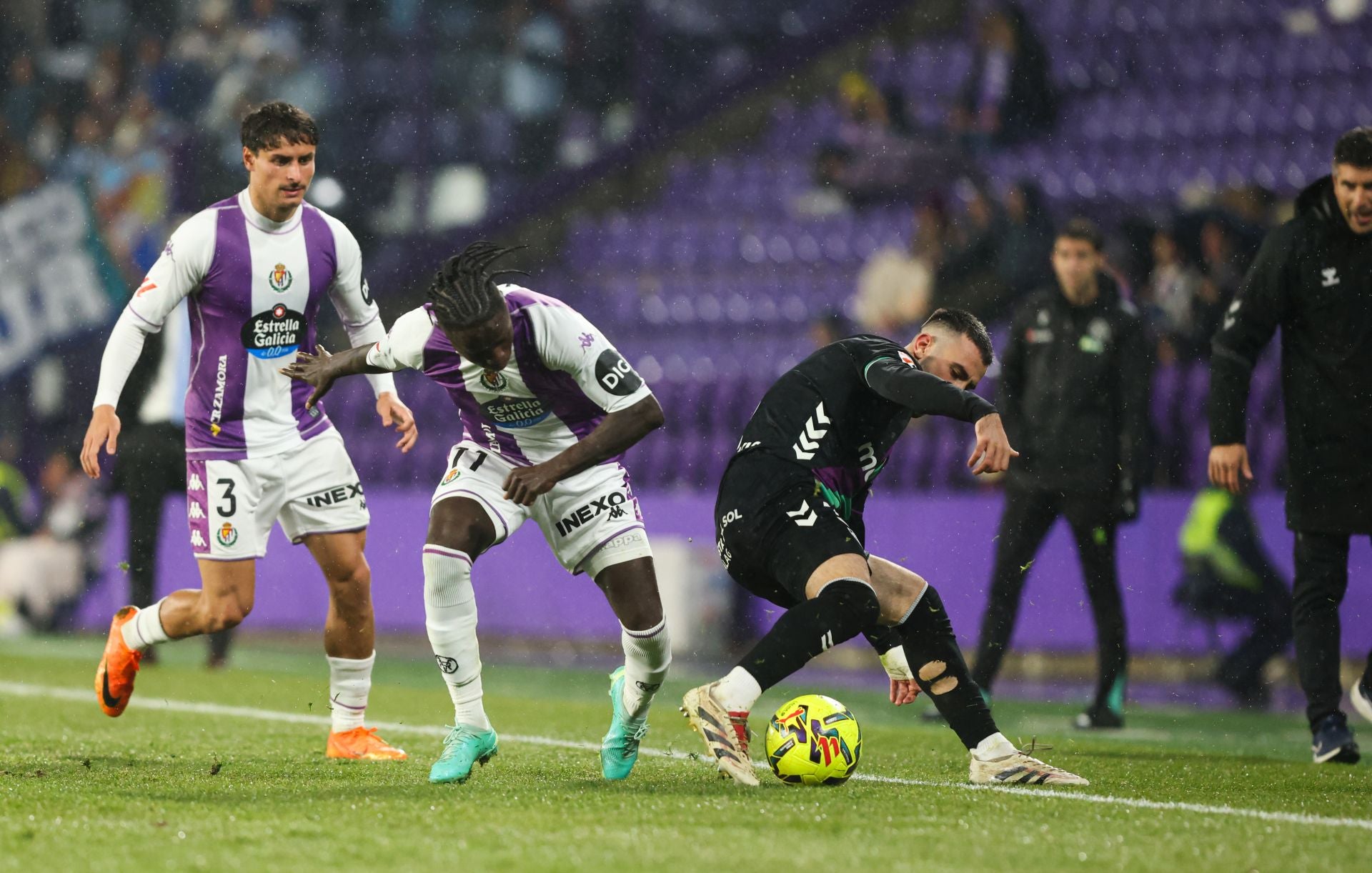 El partido del Real Valladolid contra el Málaga, en imágenes