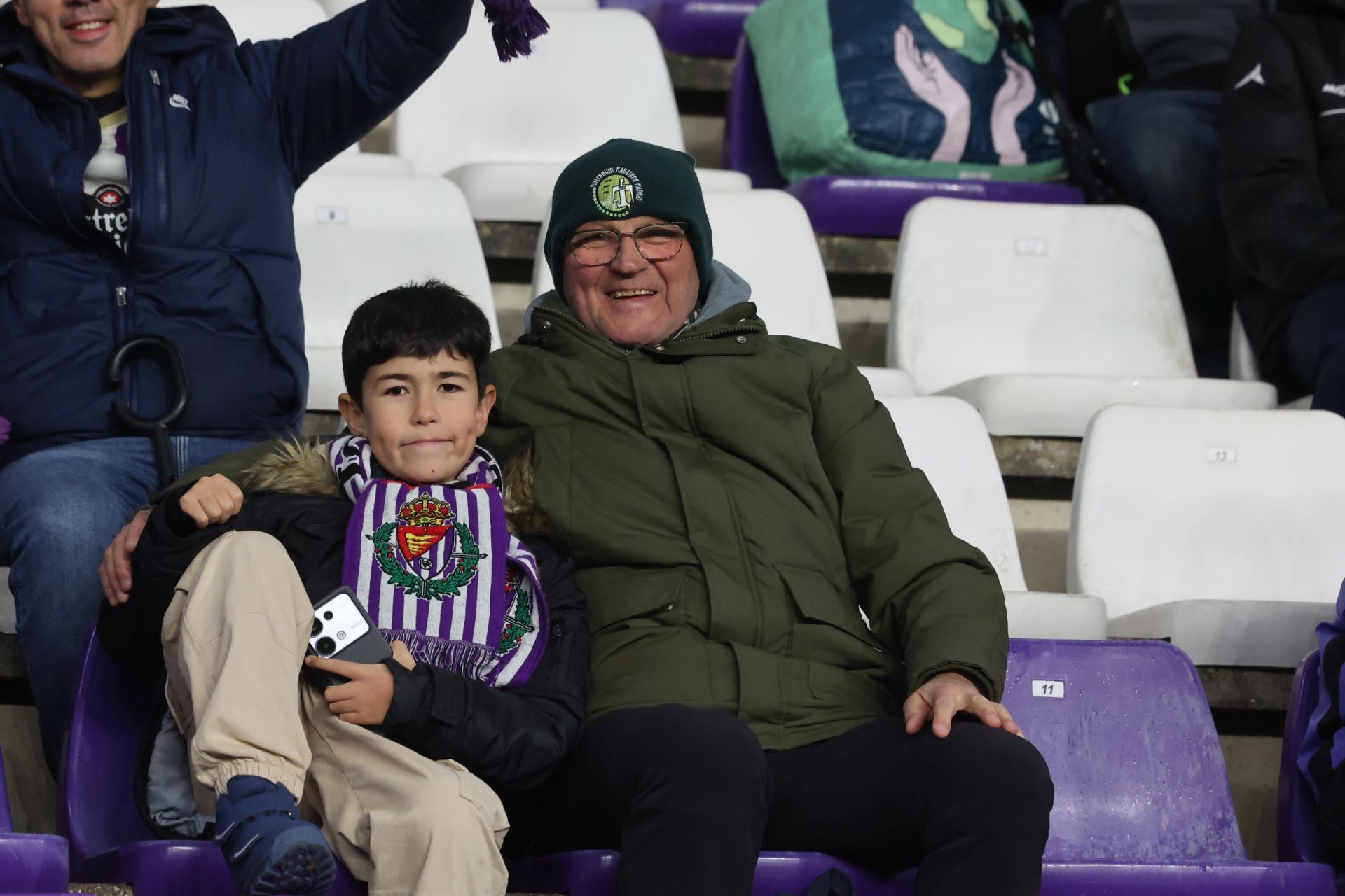Búscate en la grada del estadio José Zorrilla (1/4)
