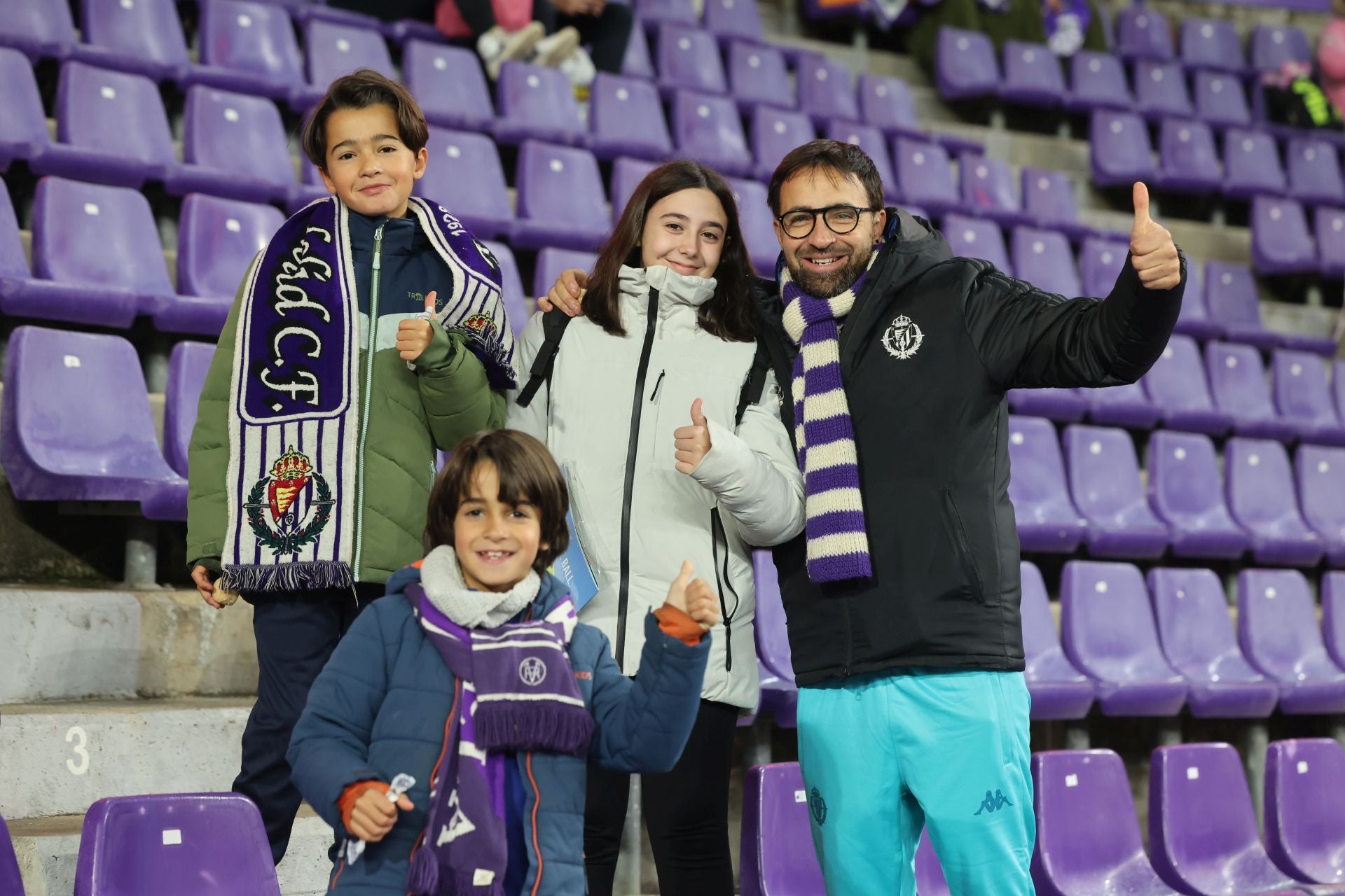 Búscate en la grada del estadio José Zorrilla (3/4)