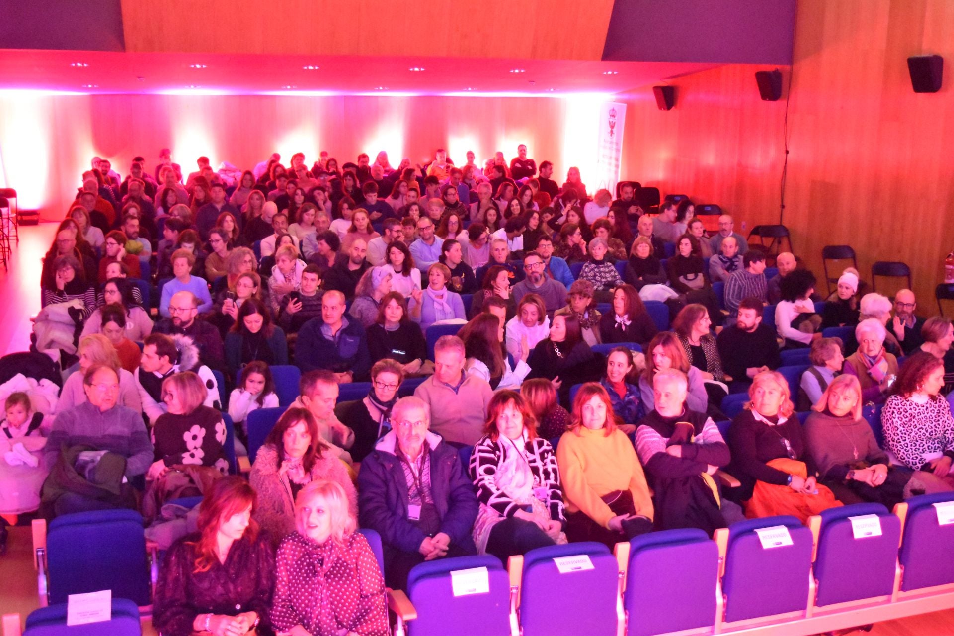 Aguilar se rinde a Luis Zahera