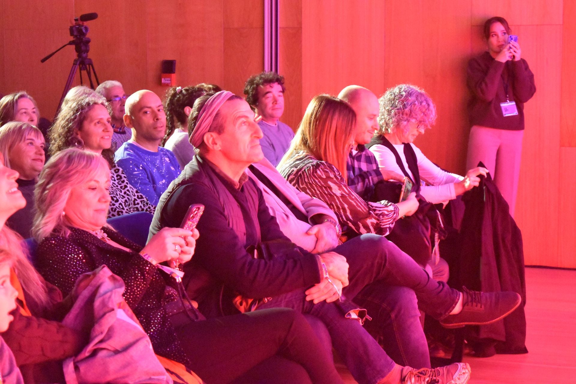 Aguilar se rinde a Luis Zahera