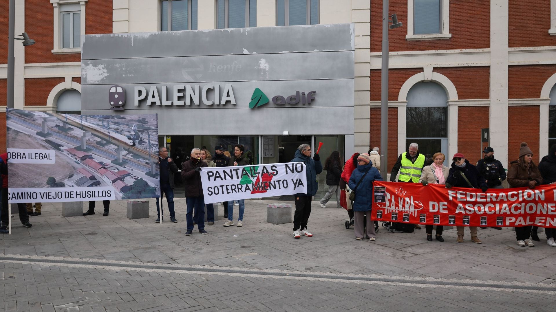 Así ha transcurrido la manifestación en Palencia por el soterramiento