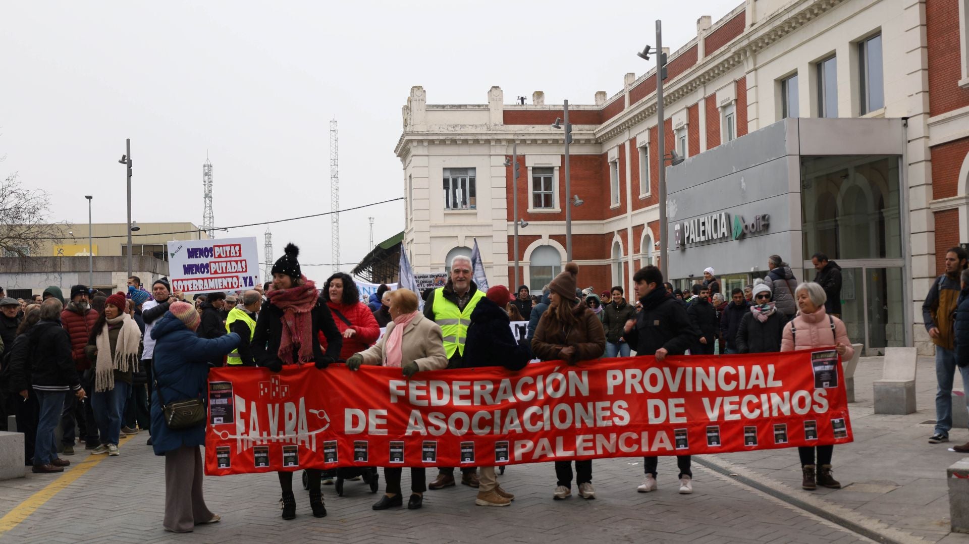 Así ha transcurrido la manifestación en Palencia por el soterramiento