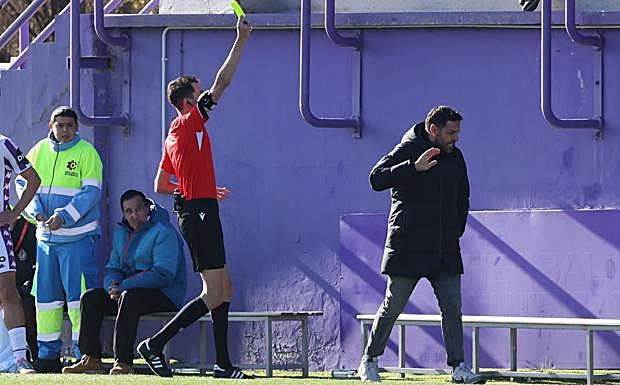 Baraja, amonestado por elárbitro en la primera parte.