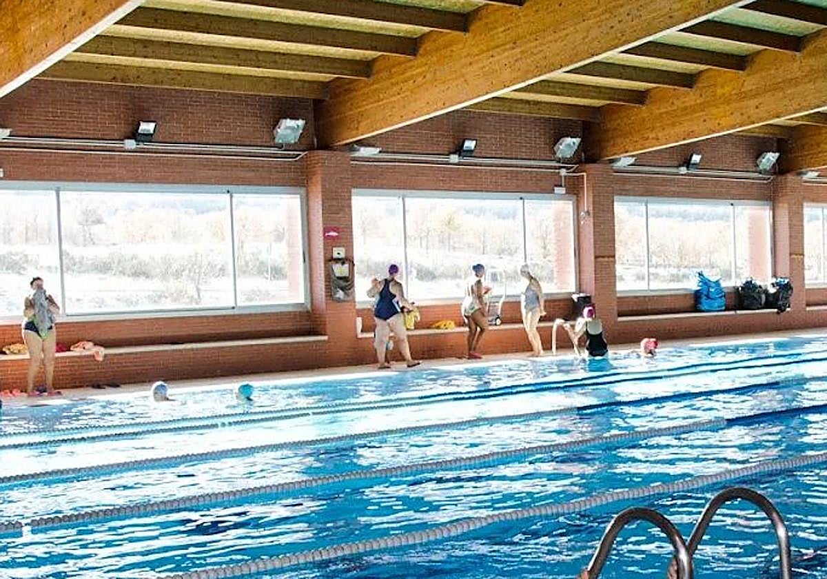 Imagen de archivo de la piscina climatizada.