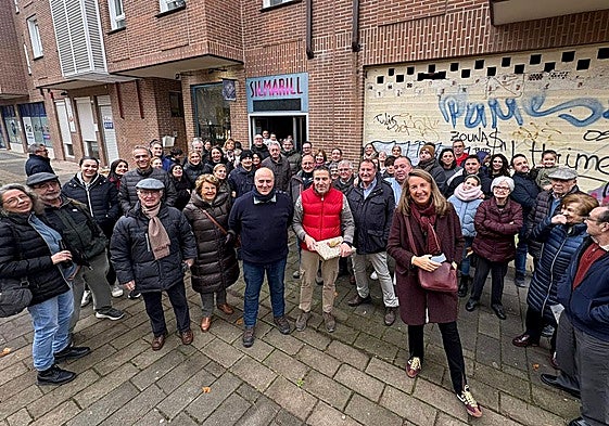 Los vecinos de Covaresa organizan una despedida sorpresa a Carlos y Fernando Galán.