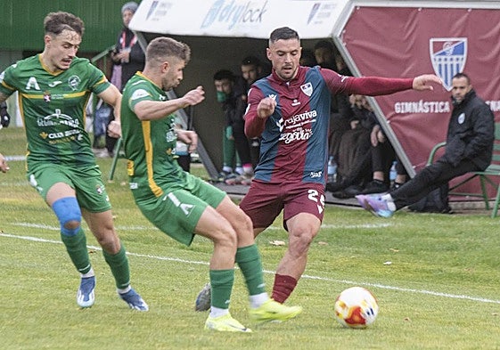 Pau Miguélez, durante el partido ante el Atlético Astorga.