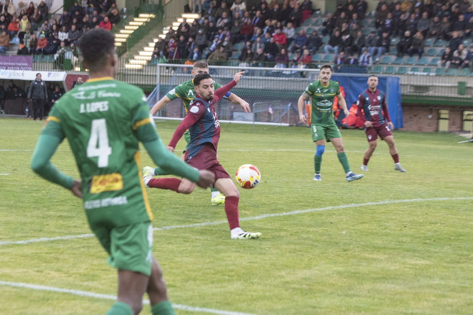 Fotos del empate entre la Segoviana y el Atlético Astorga