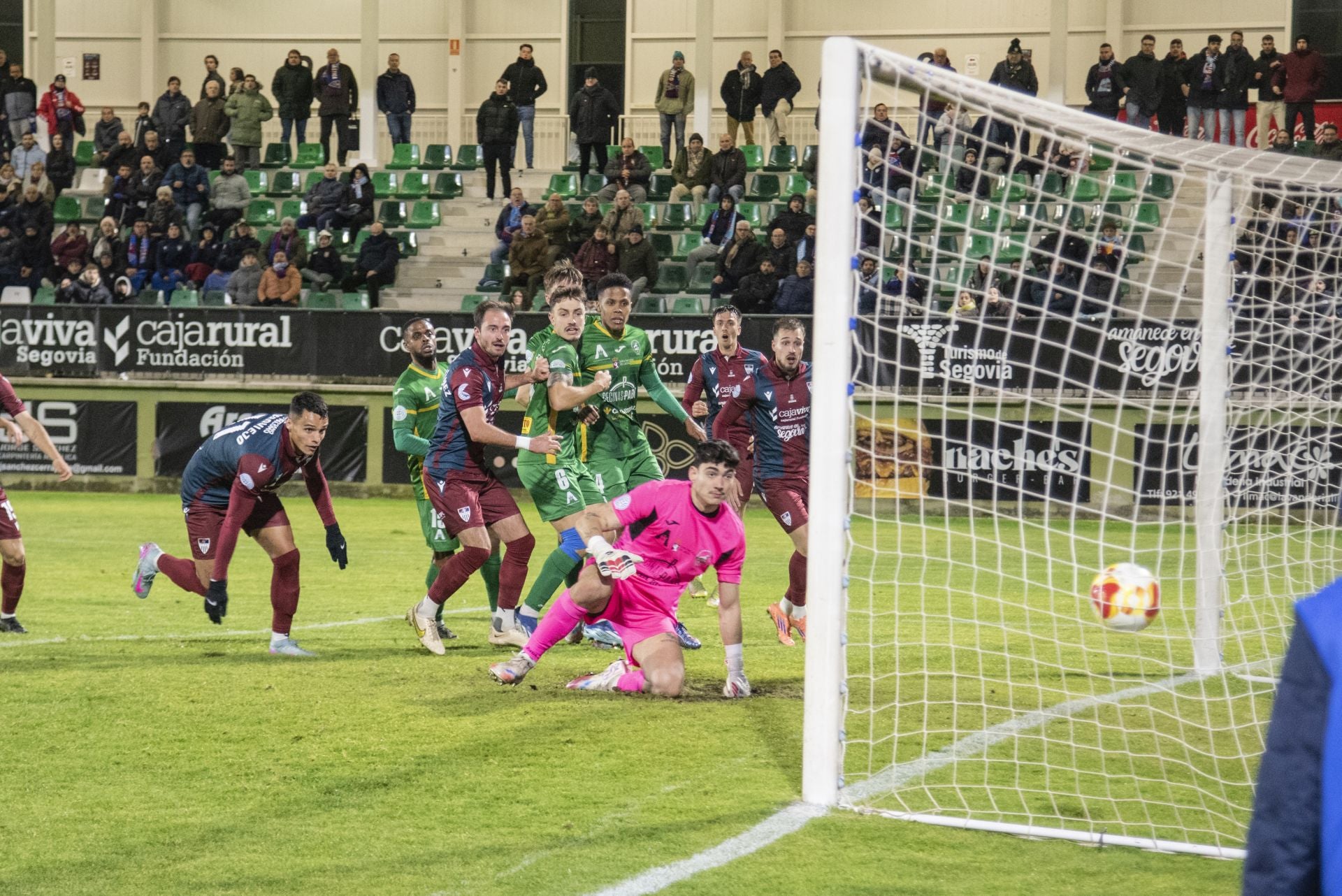 Fotos del empate entre la Segoviana y el Atlético Astorga