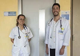 Los médicos especialistas en Medicina Interna del Hospital de Segovia, Ana Carrero y Antonio de Pablo.