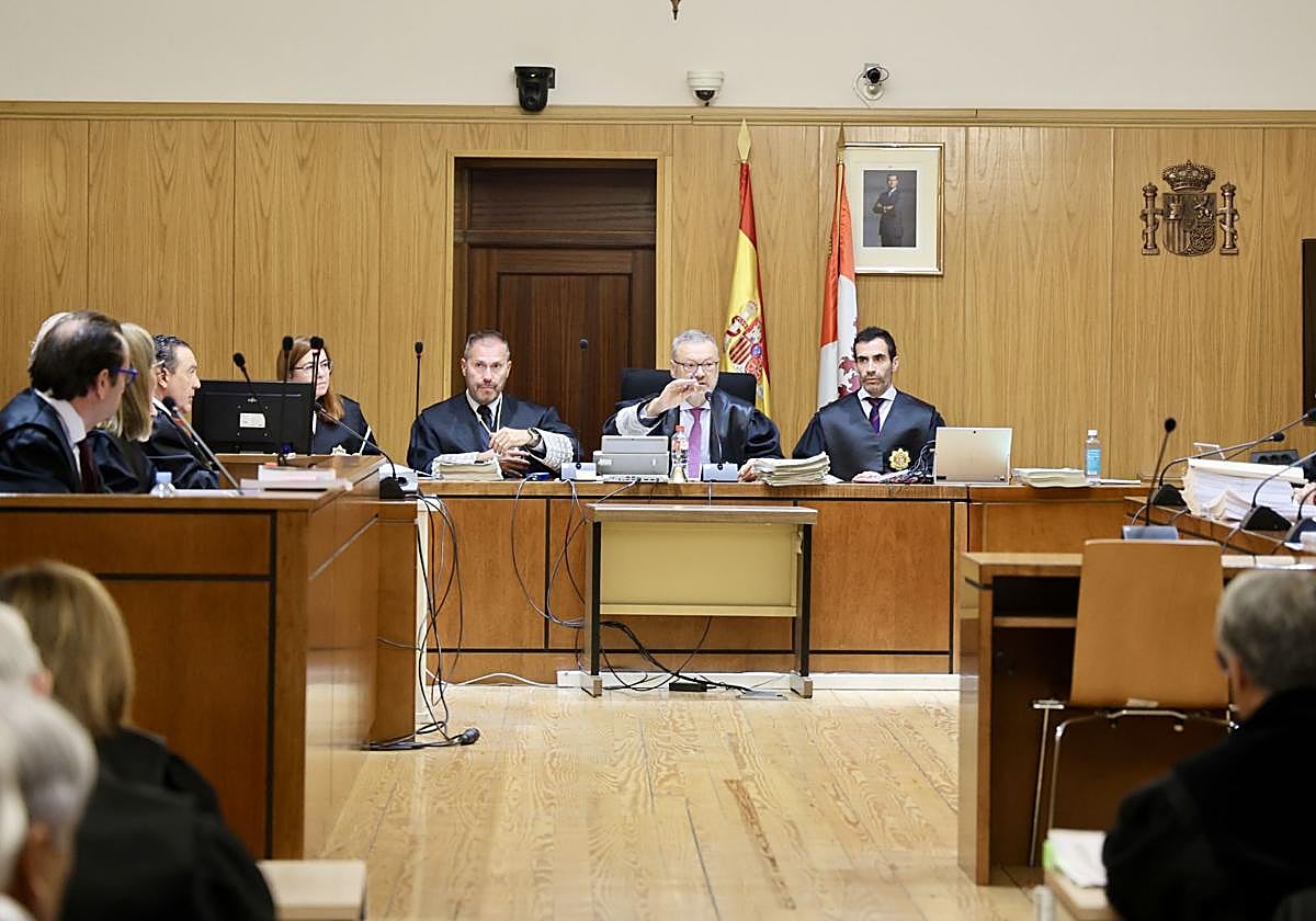 Inicio del juicio por la trama eólica el pasado mes de septiembre en la Audiencia de Valladolid.