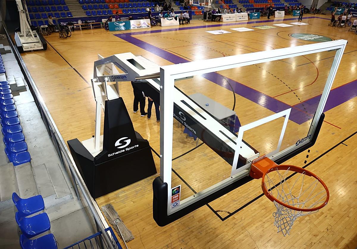 Canastas preparadas en el pabellón Pilar Fernández Valderrama.