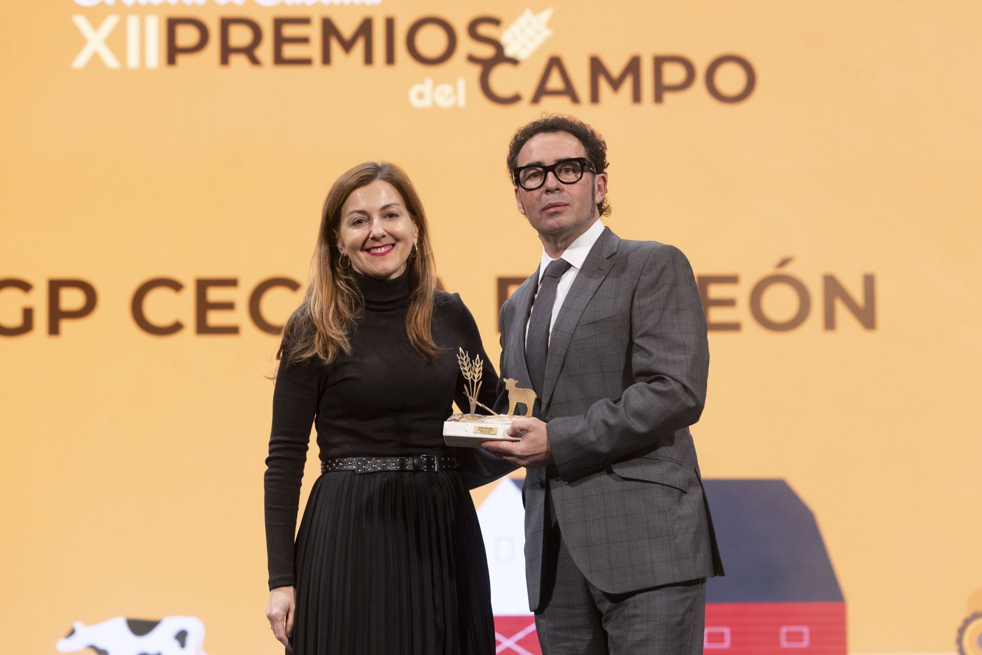 Paula Díaz-Caneja, directora de Calidad y Medioambiente de Alimerka junto a Luis Castro, IGP Cecina de León.
