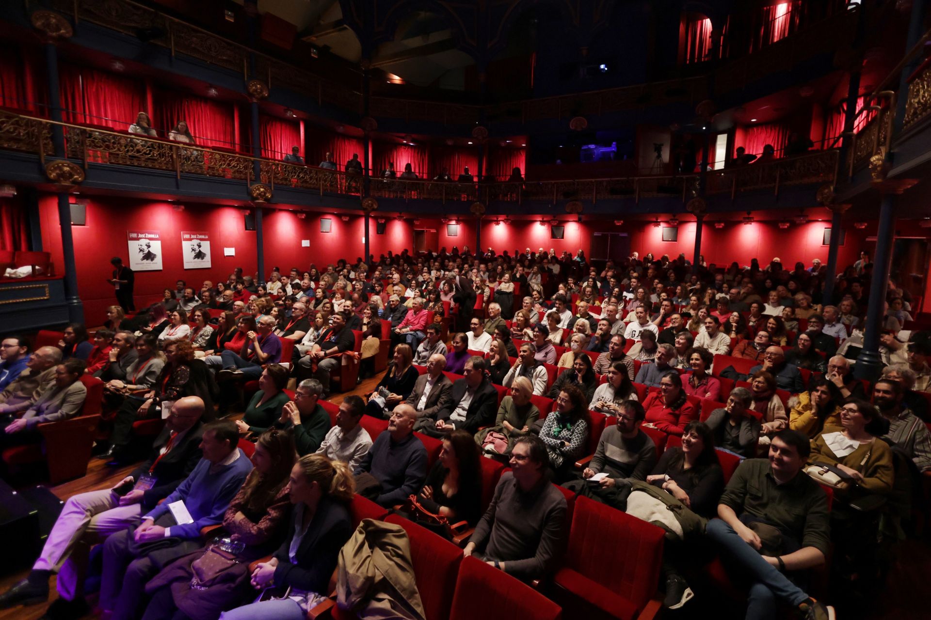 Una sesión de Naukas, hace un mes, en el Zorrilla.