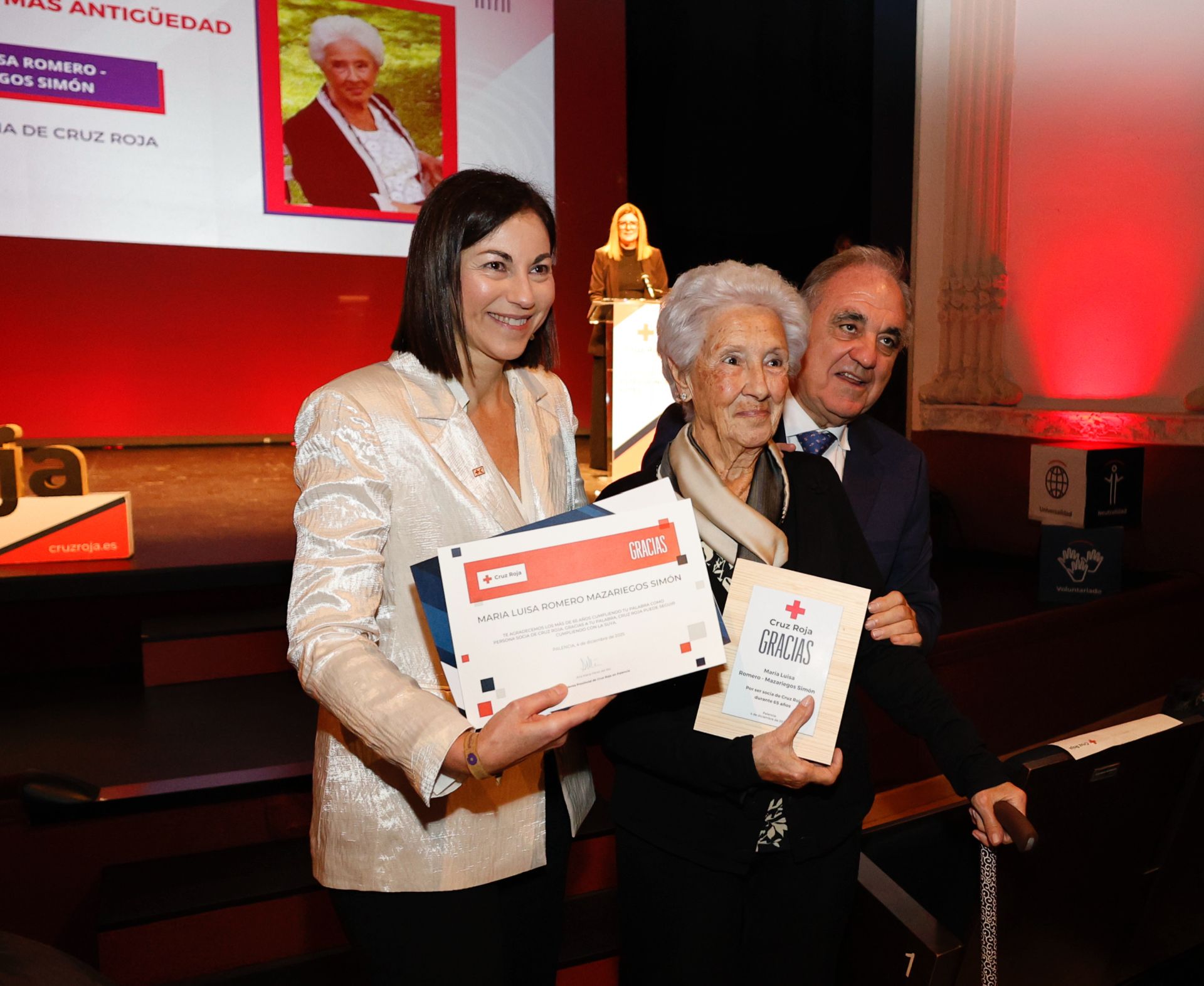 Así ha sido el homenaje de Cruz Roja Palencia a sus voluntarios, socios y empresas