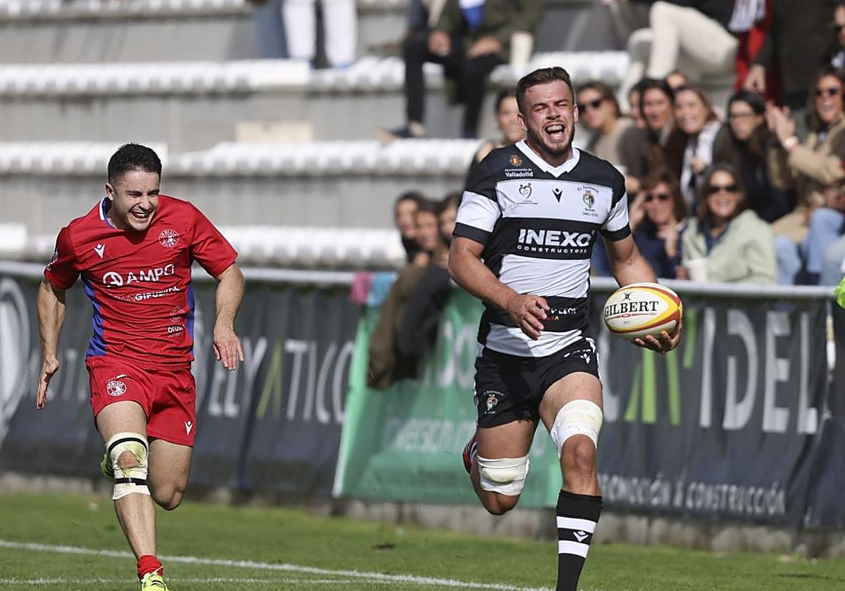 Carrera en el ala, en el encuentro ante el Ordizia.