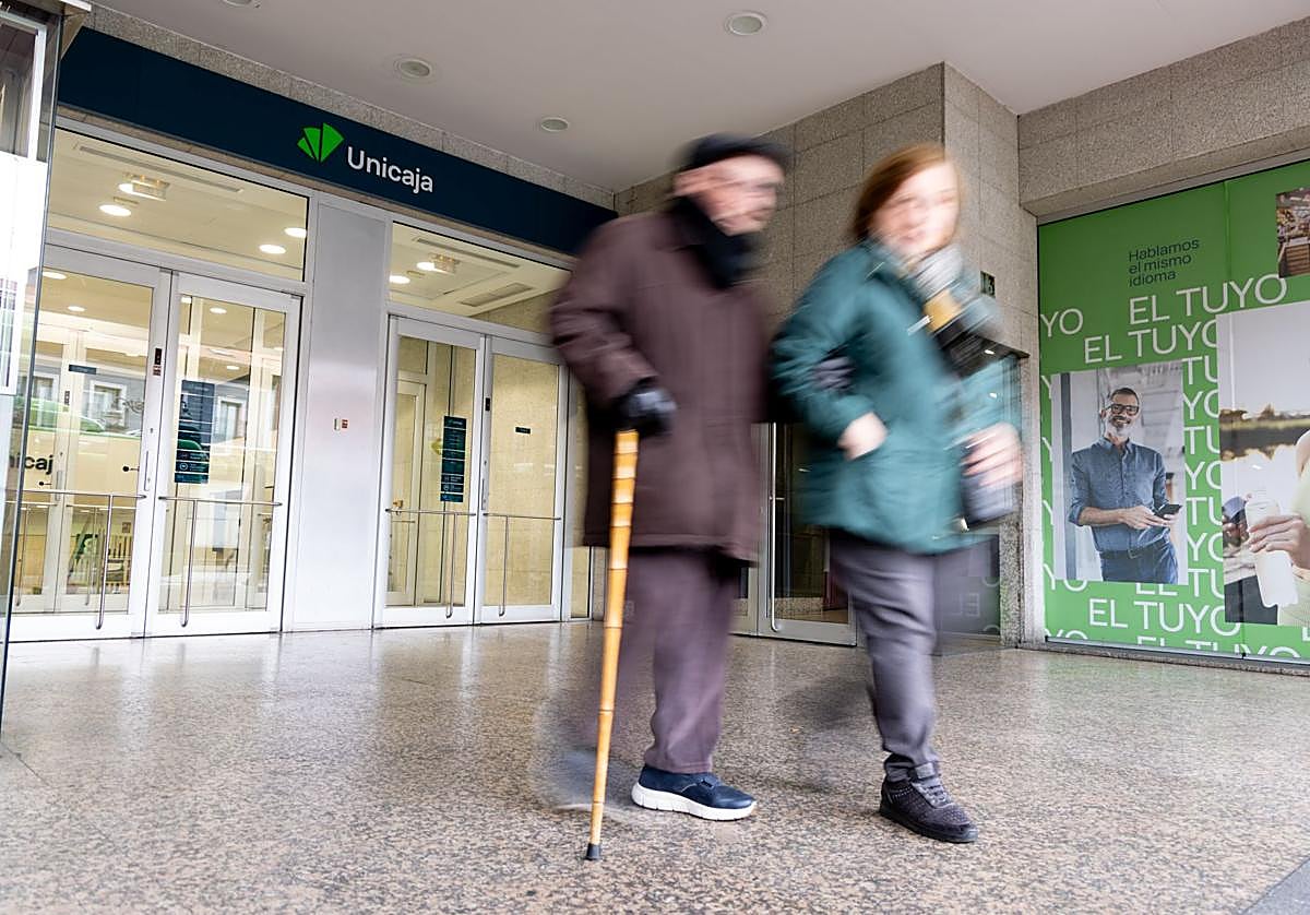 Sucursal de Unicaja en la plaza España de Valladolid, donde se produjeron los hechos.