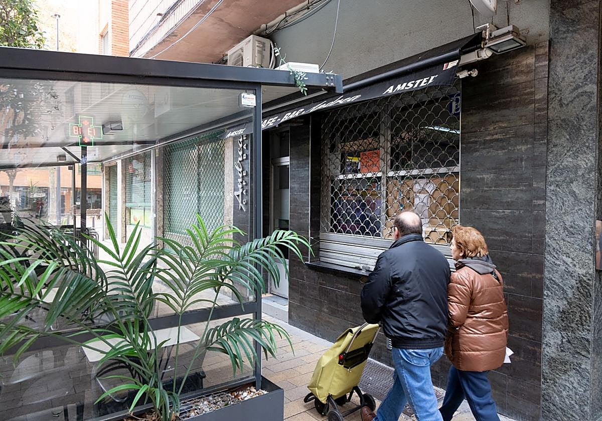 Bar Andrea, en la calle Linares, donde se produjeron los hechos.