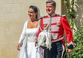 Cayetano Martínez de Irujo y Bárbara Mirjan, el día de su boda.