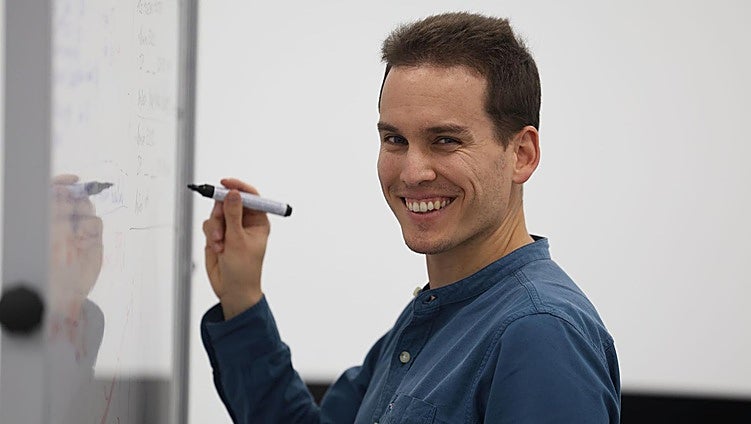 Fernando Vaquerizo en un laboratorio del grupo de Ingeniería Biomédica de la UVa.