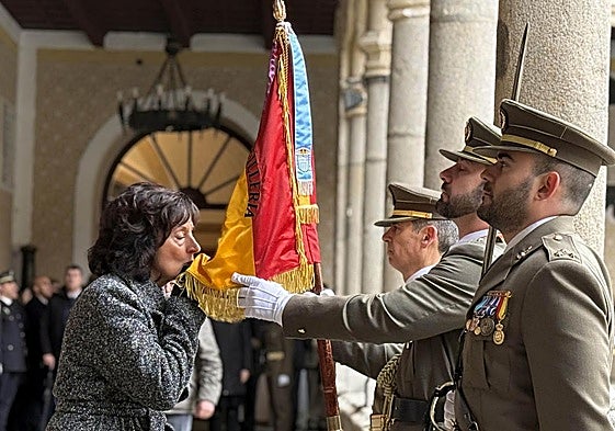 Jura de bandera civil en la Academia de Artillería con motivo de Santa Bárbara