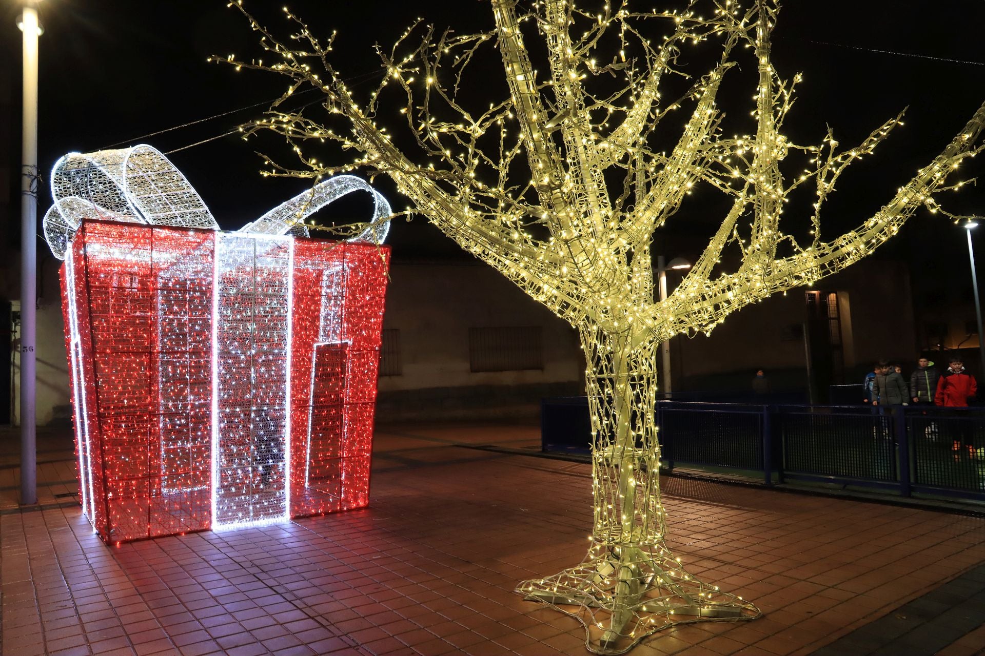 El encendido de la iluminación navideña de Segovia, en fotos