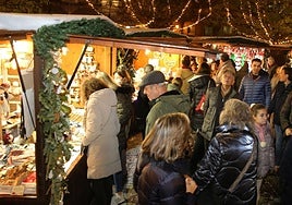 Mercado de Navidad en la Plaza Mayor de Segovia