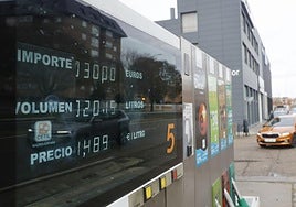 Surtidor de una gasolinera en Palencia.