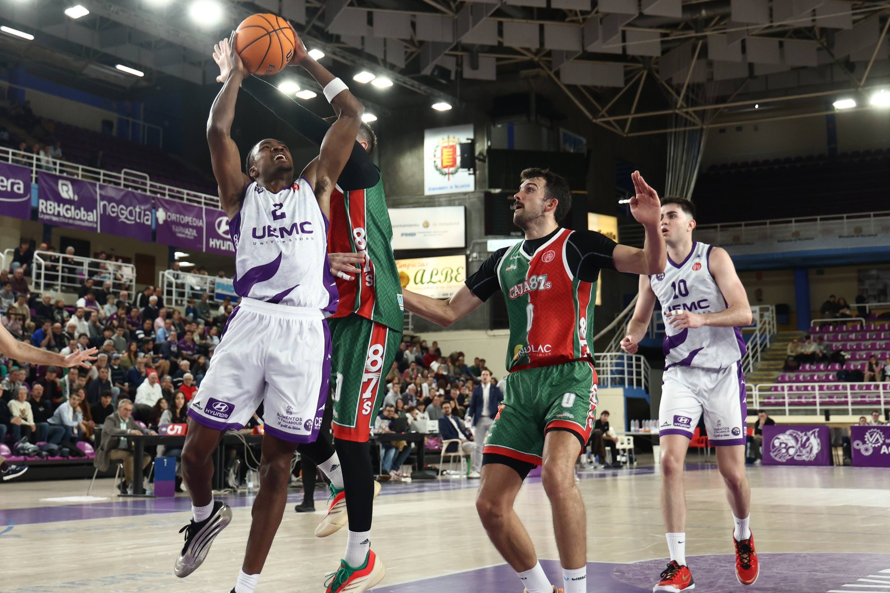 La derrota del CBC Valladolid en su regreso a Pisuerga, en imágenes