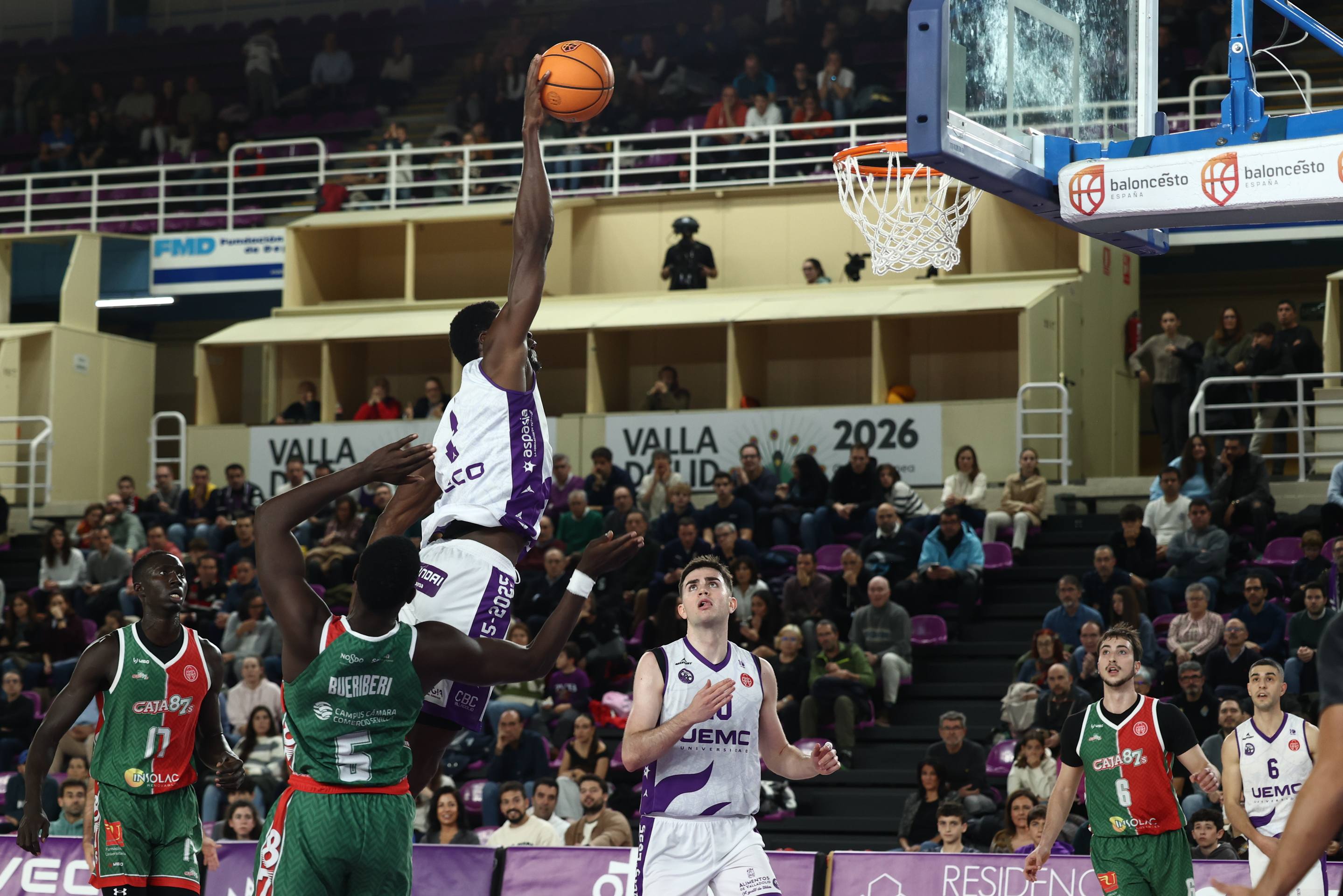 La derrota del CBC Valladolid en su regreso a Pisuerga, en imágenes