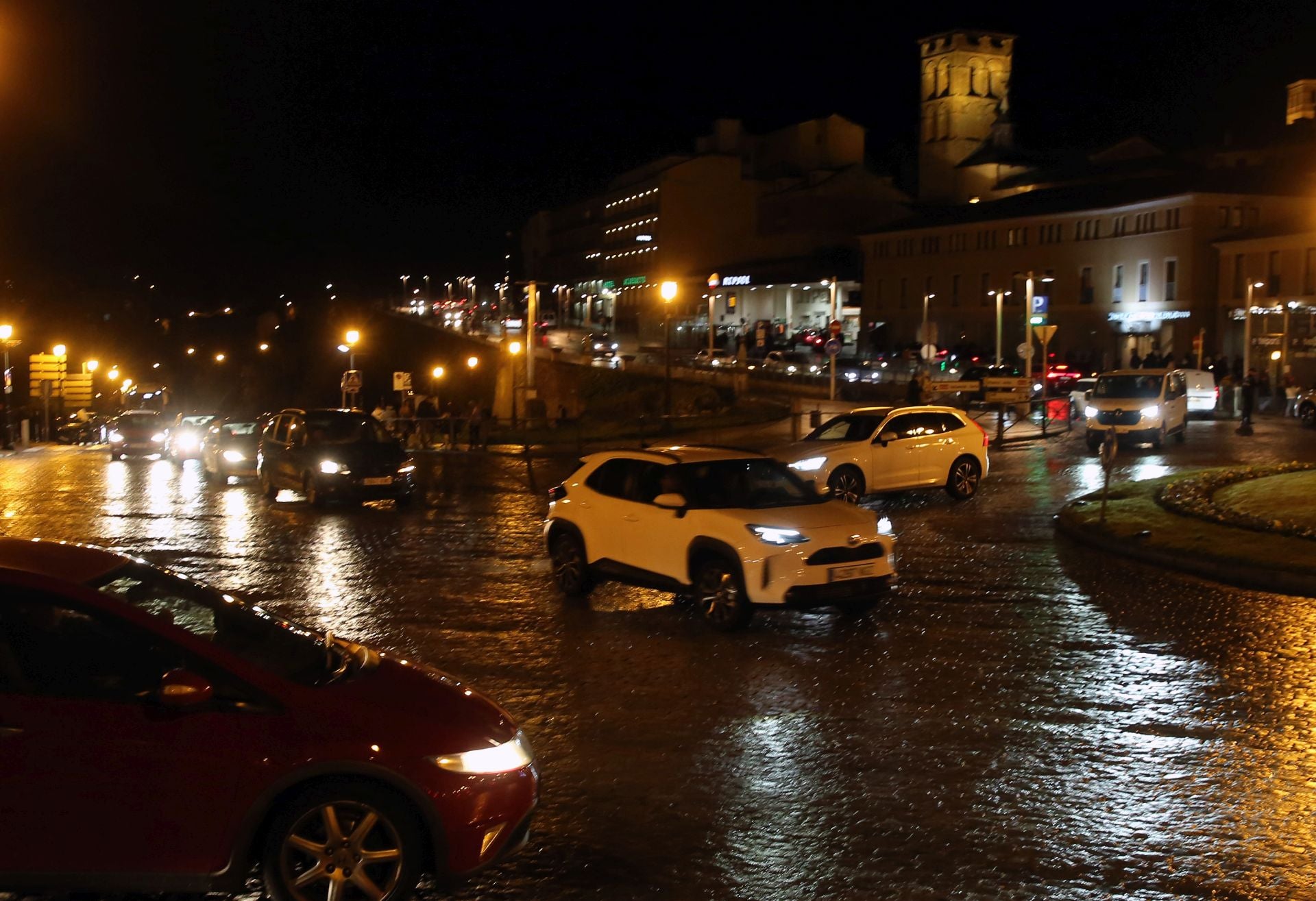 Fotos del aluvión de turistas por las calles de Segovia