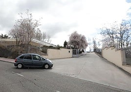 Acceso al centro de menores Zambrana de Valladolid, en una imagen de archivo.