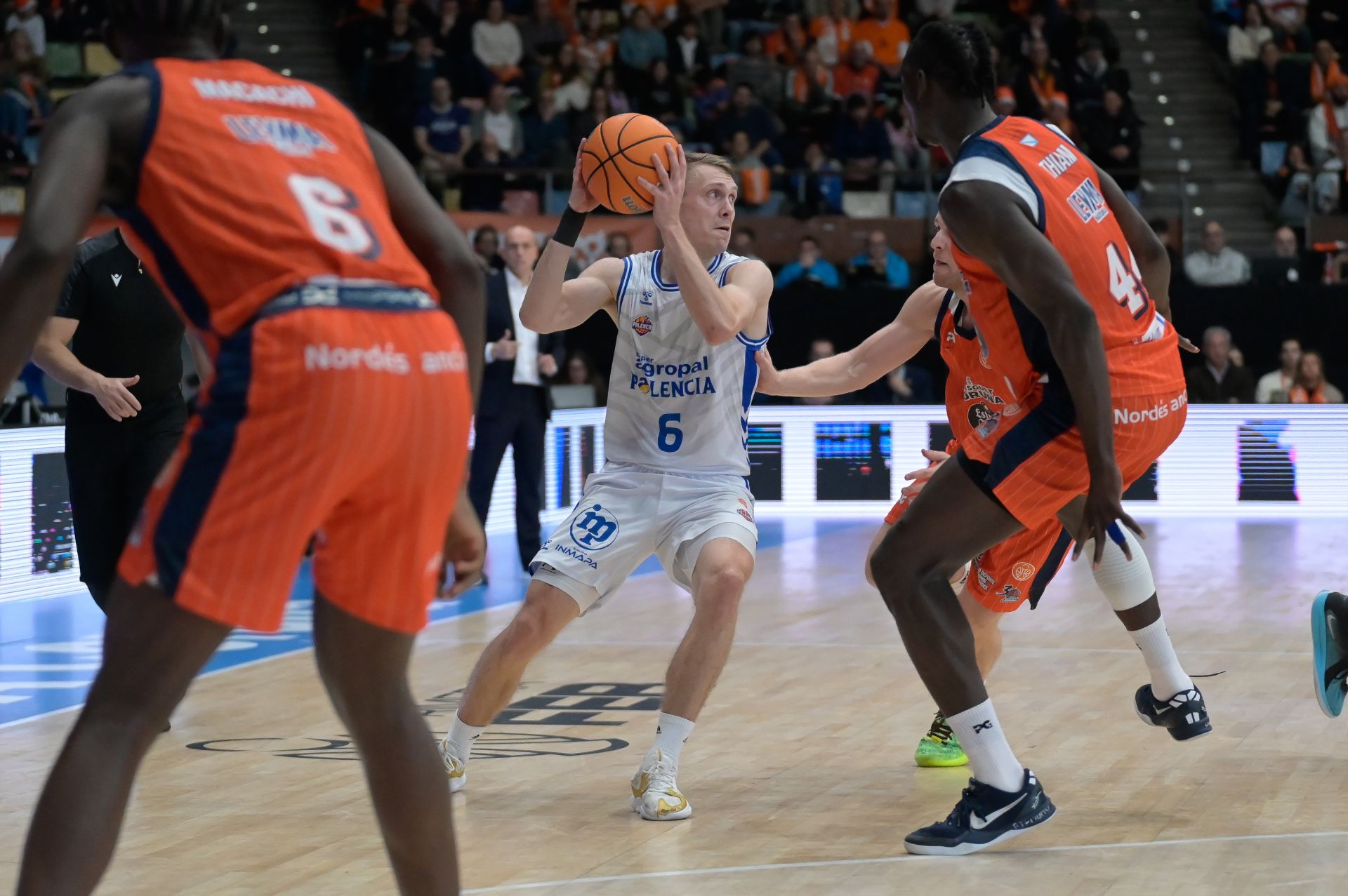 Así ha sido la derrota del Súper Agropal Palencia en la pista del Leyma Coruña