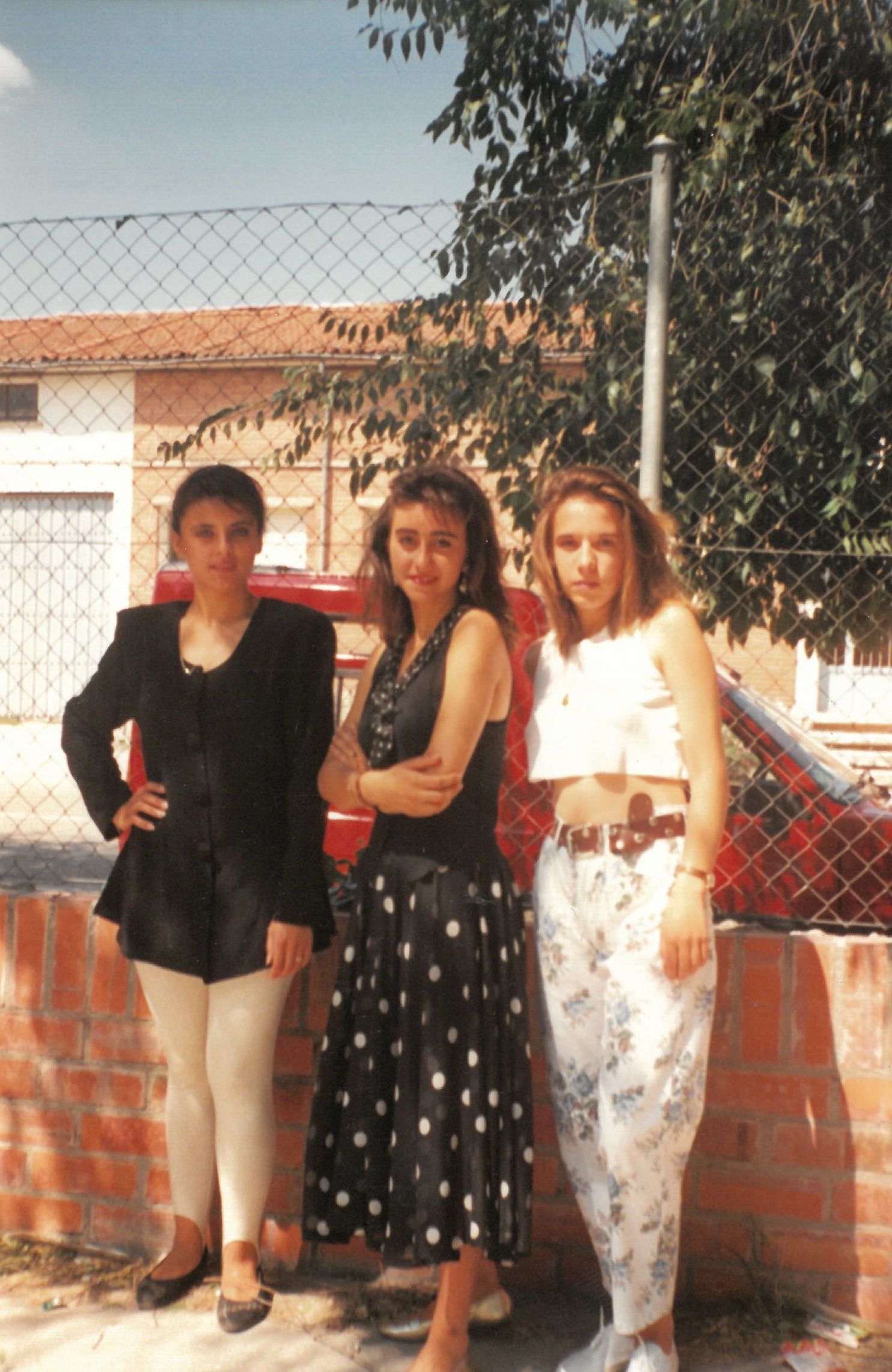 Gloria Cano, Chari Serrano e Inés Frutos, reinas de las fiestas de 1991.