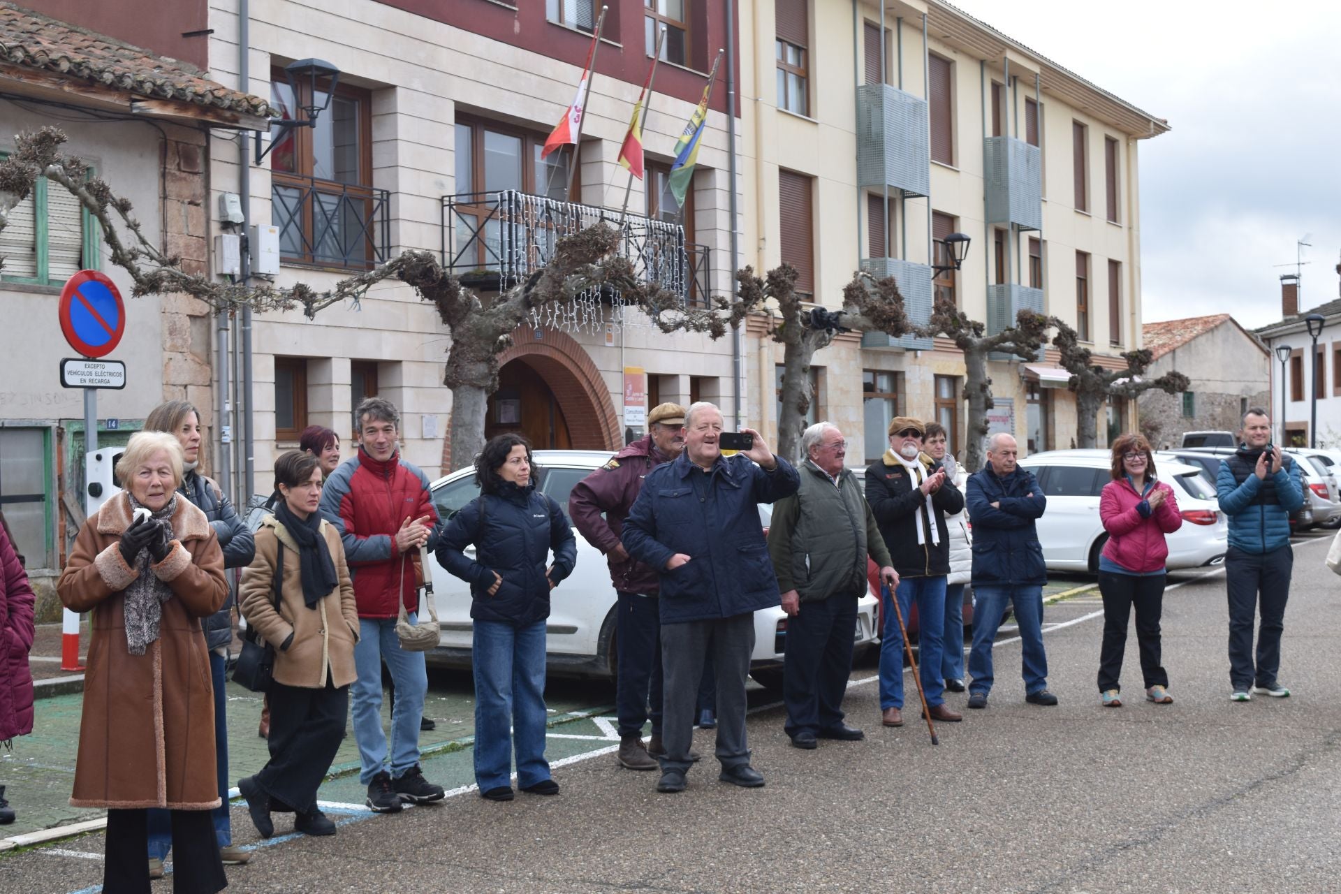 Salinas de Pisuerga se viste de Navidad con ganchillo