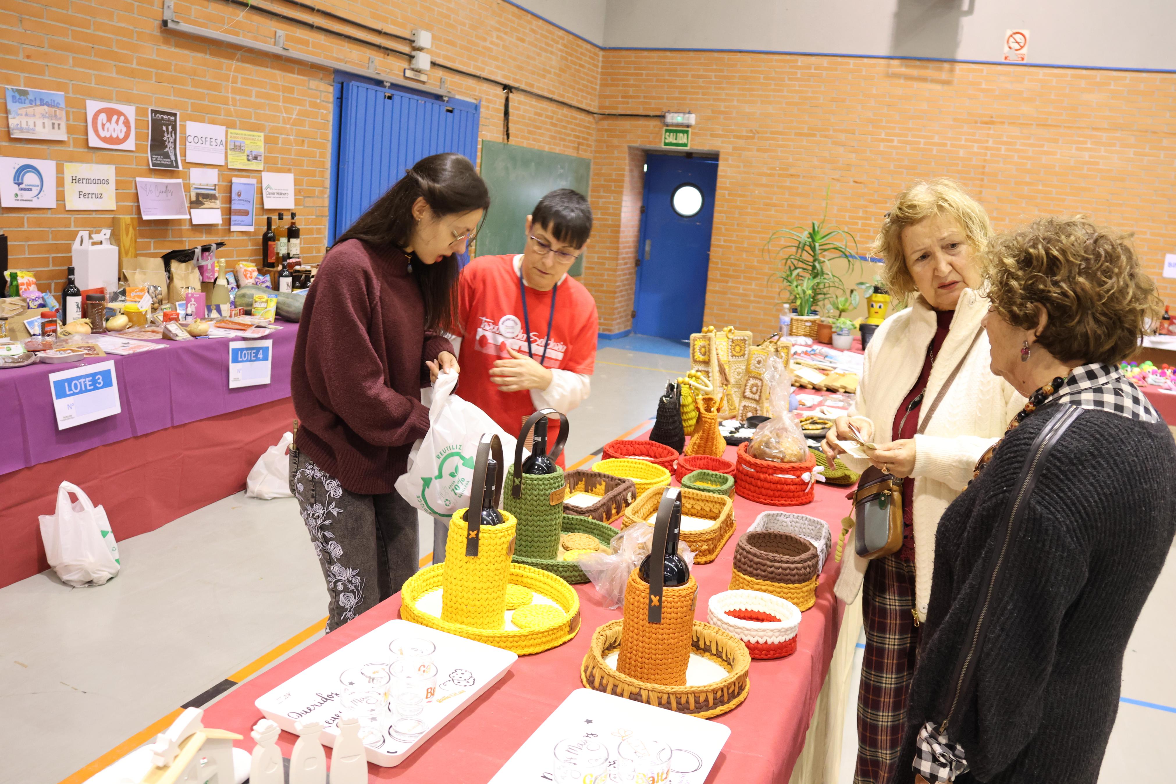 XIII Mercadillo Solidario en Torquemada