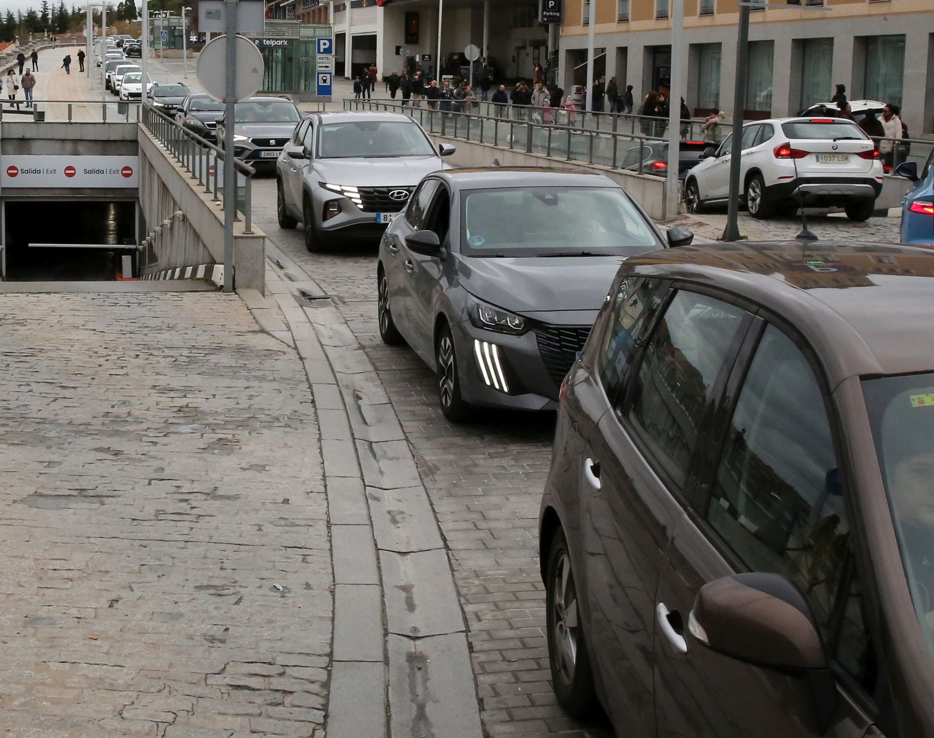 Fotos de los problemas en aparcamientos de Segovia