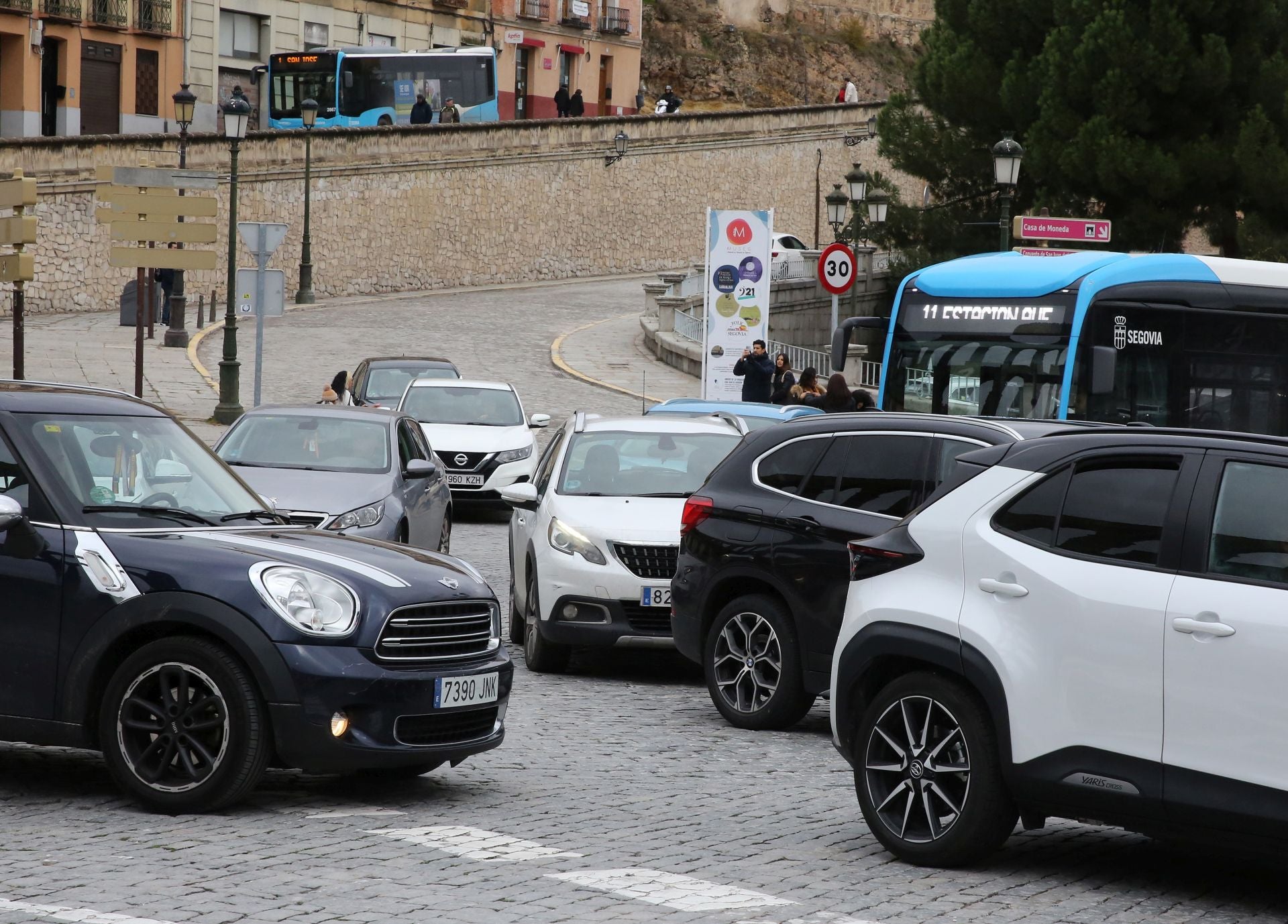 Fotos de los problemas en aparcamientos de Segovia