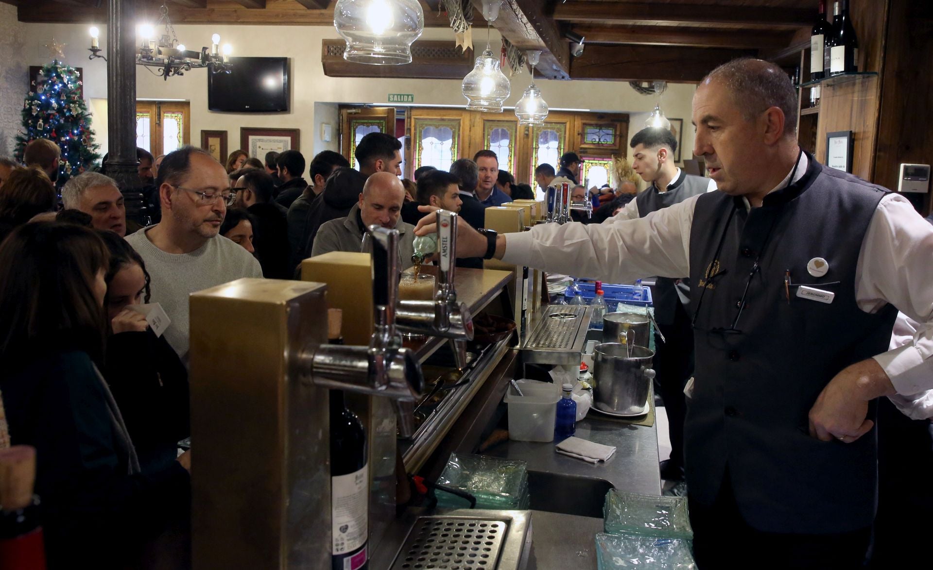 La avalancha de turistas durante el puente, en imágenes