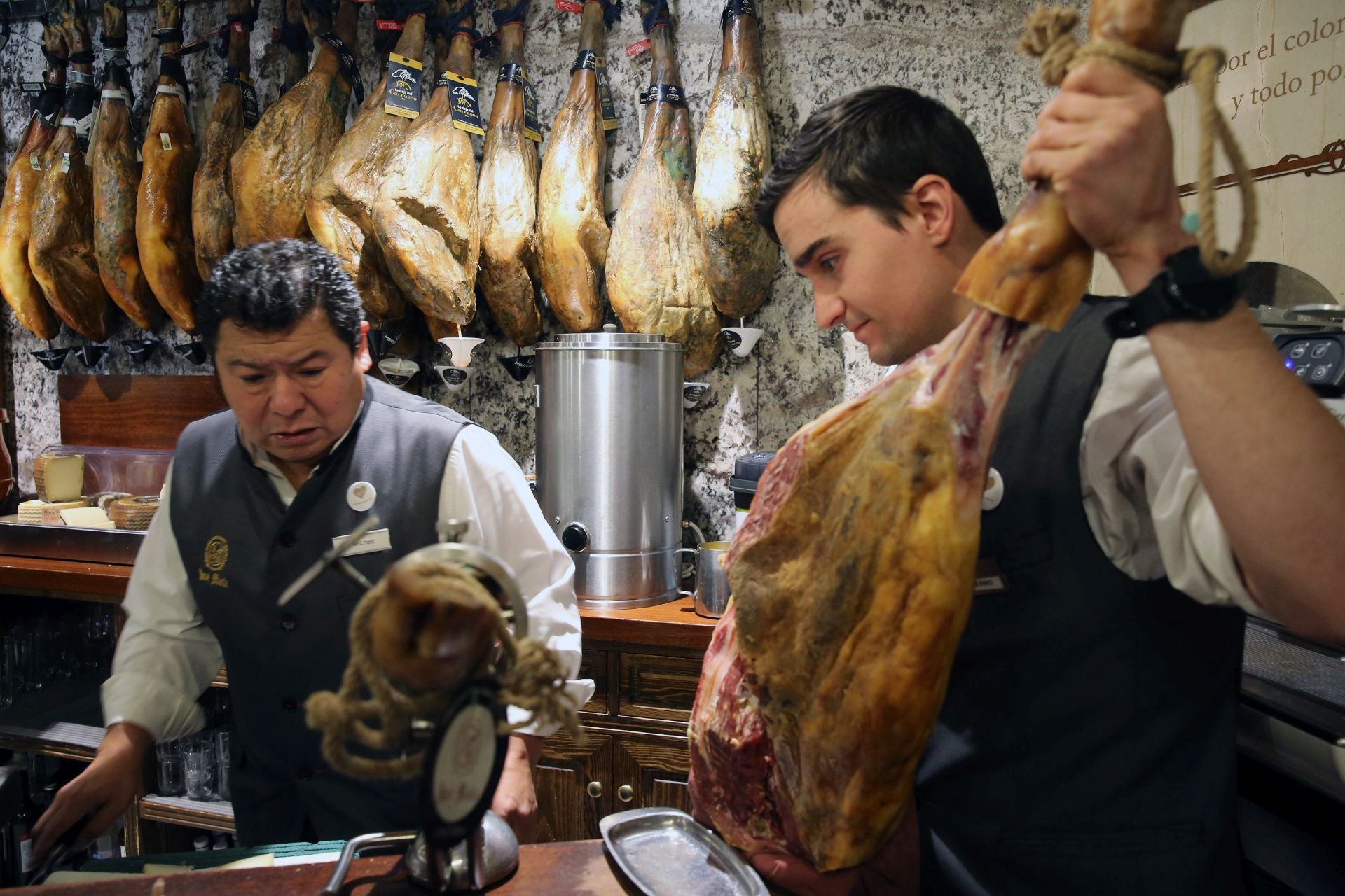La avalancha de turistas durante el puente, en imágenes