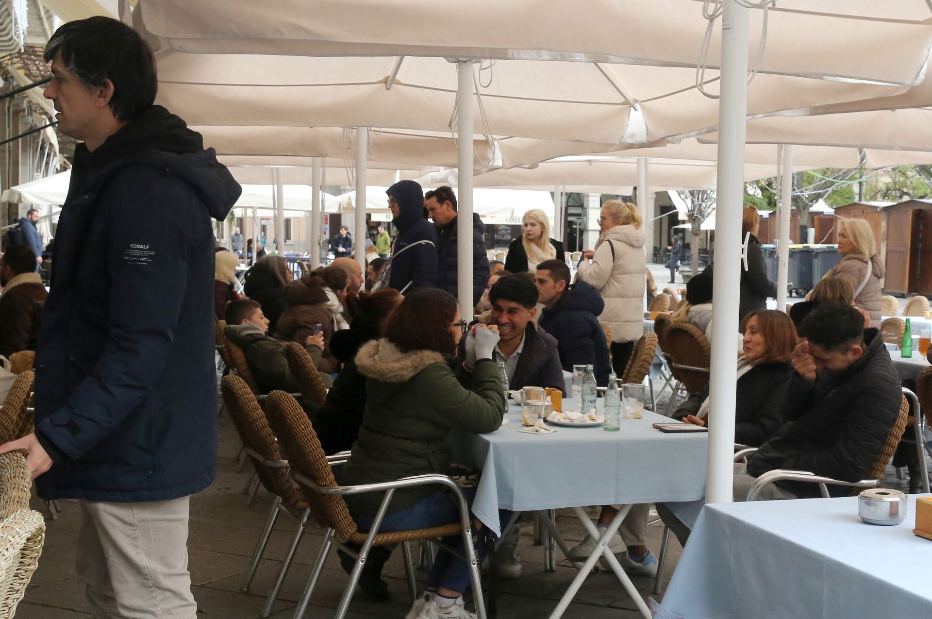 La avalancha de turistas durante el puente, en imágenes