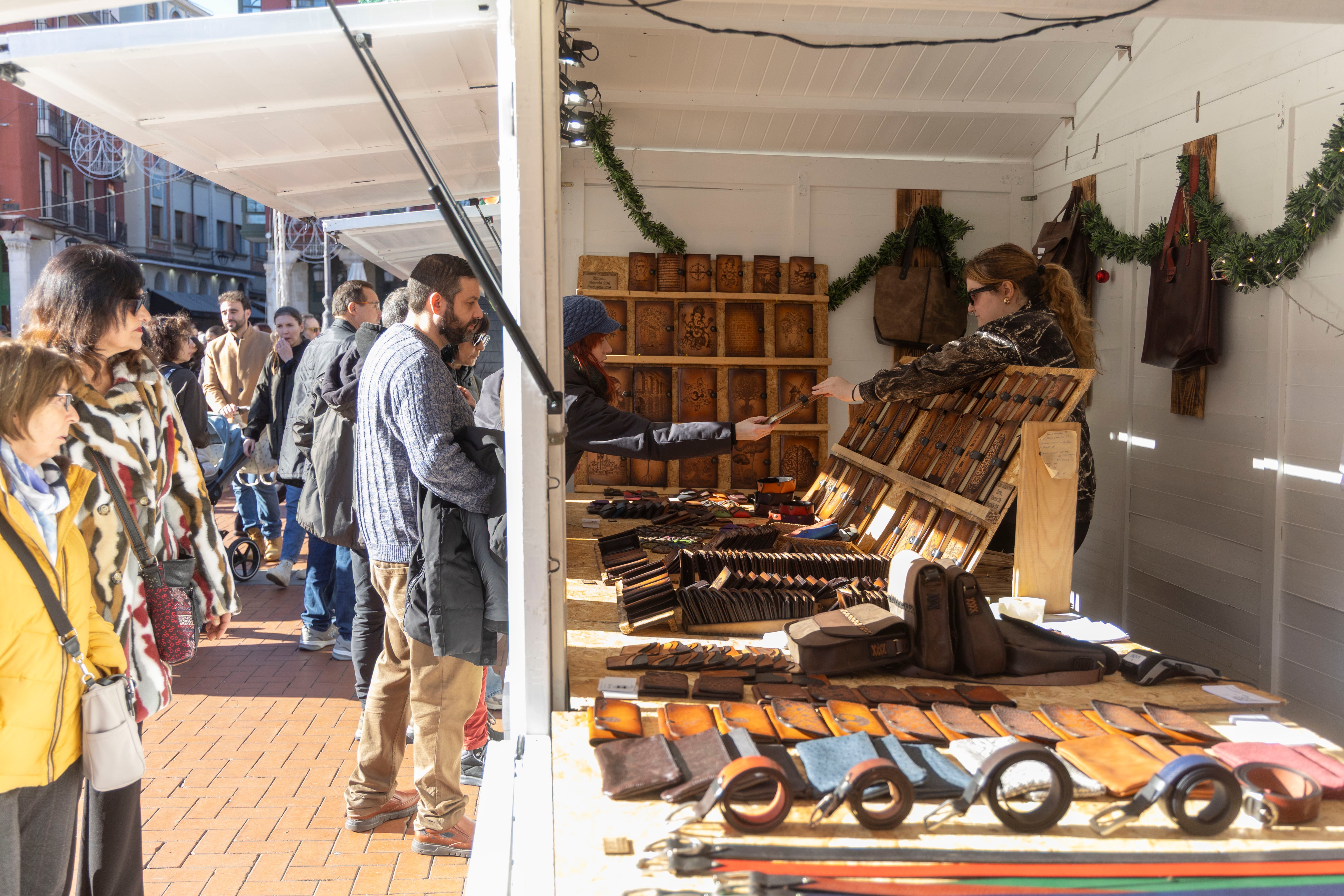 Las imágenes del mercado y el ambiente navideño en Valladolid