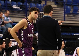 Pau Carreño charla con David Barrio.