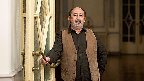 Adolfo García Ortega: «Nunca hemos estado mejor ni más felices que hoy, pero cada vez tenemos más miedo»