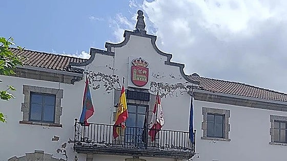La comisión de fiestas de un pueblo de León reparte el Gordo: «Vamos a traer a Rosalía»