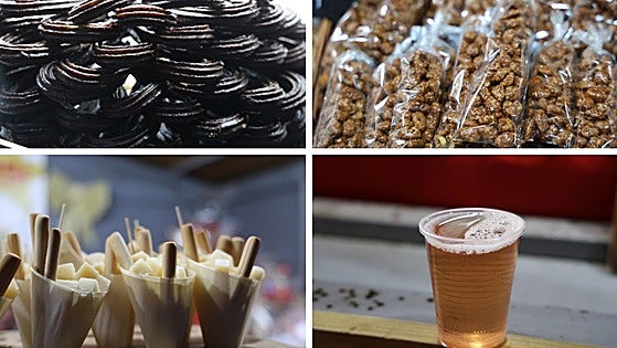 Los productos que ofrecen los puestos navideños de la Plaza Mayor