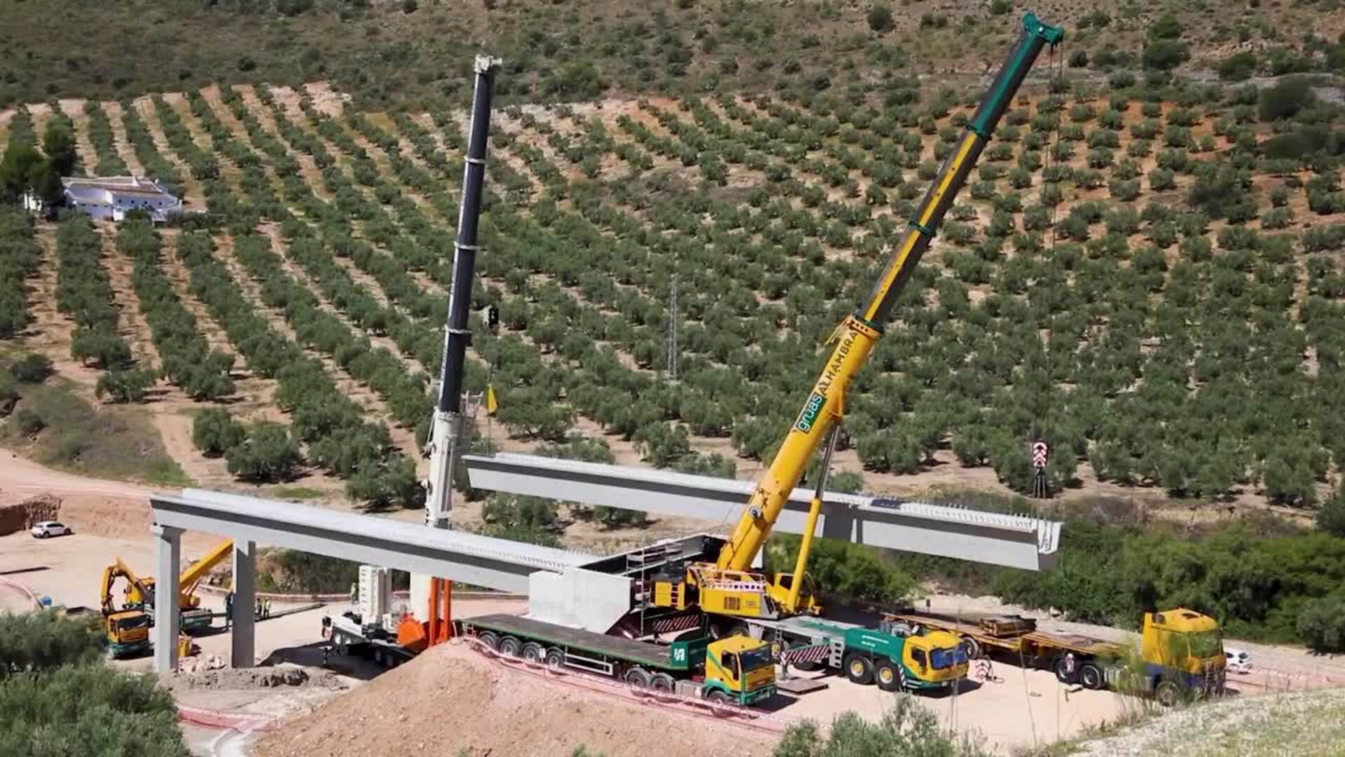Moreno inaugura la variante de las Angosturas en la A-333, que impulsa el desarrollo de Priego