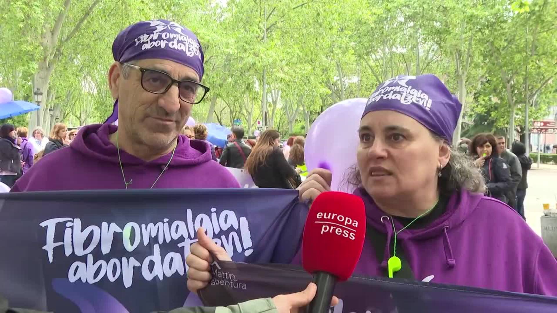 Una concentración pide declarar la fibromialgia como enfermedad incapacitante permamente